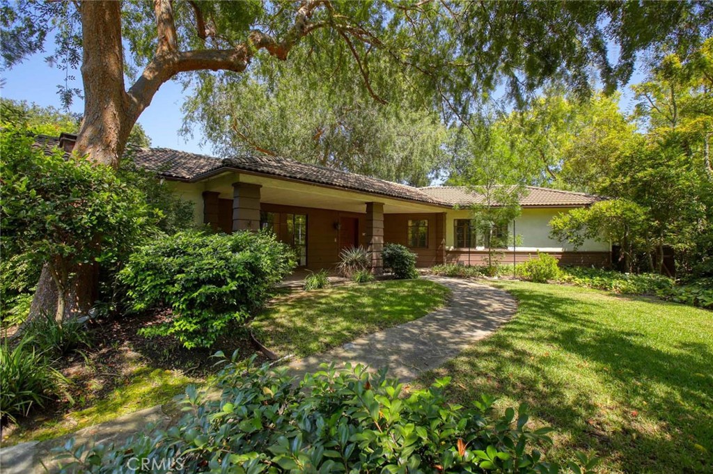 1075 Pine Oak Lane Pasadena, CA 91105 - Photo 2 of 50