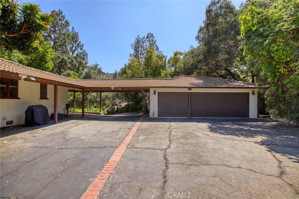 1075 Pine Oak Lane Pasadena, CA 91105 - Photo 28 of 50