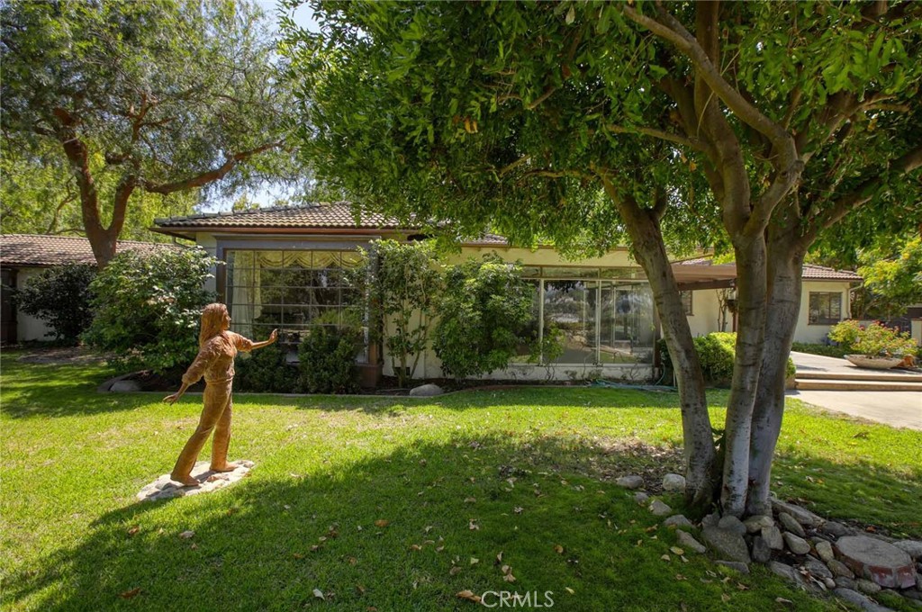 1075 Pine Oak Lane Pasadena, CA 91105 - Photo 29 of 50