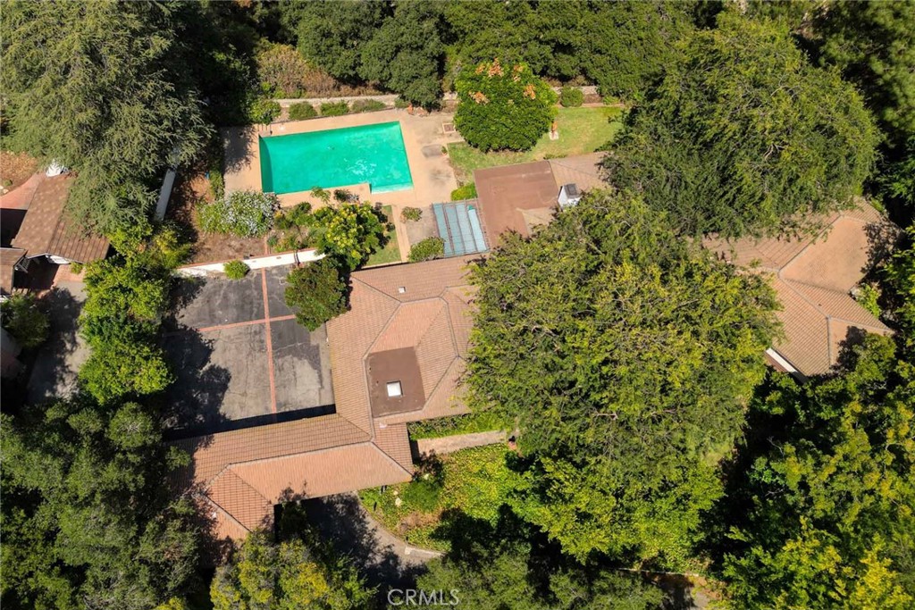 1075 Pine Oak Lane Pasadena, CA 91105 - Photo 42 of 50