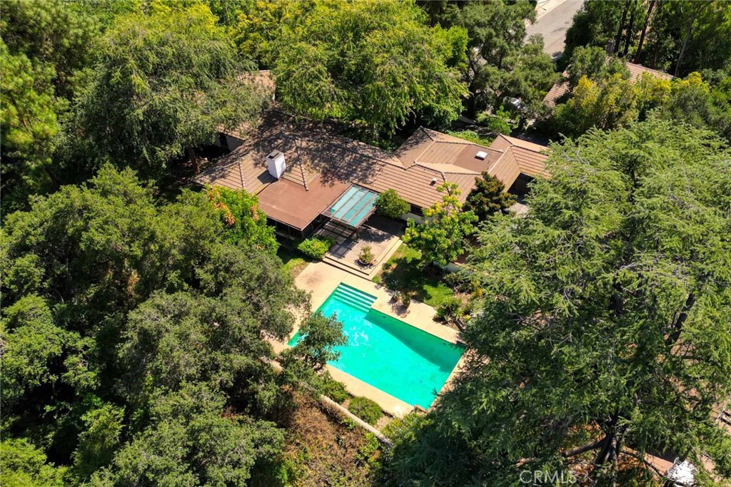 1075 Pine Oak Lane Pasadena, CA 91105 - Photo 44 of 50