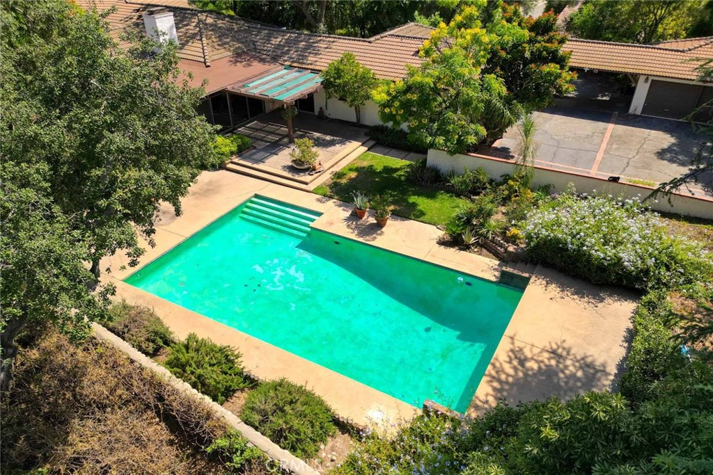 1075 Pine Oak Lane Pasadena, CA 91105 - Photo 45 of 50