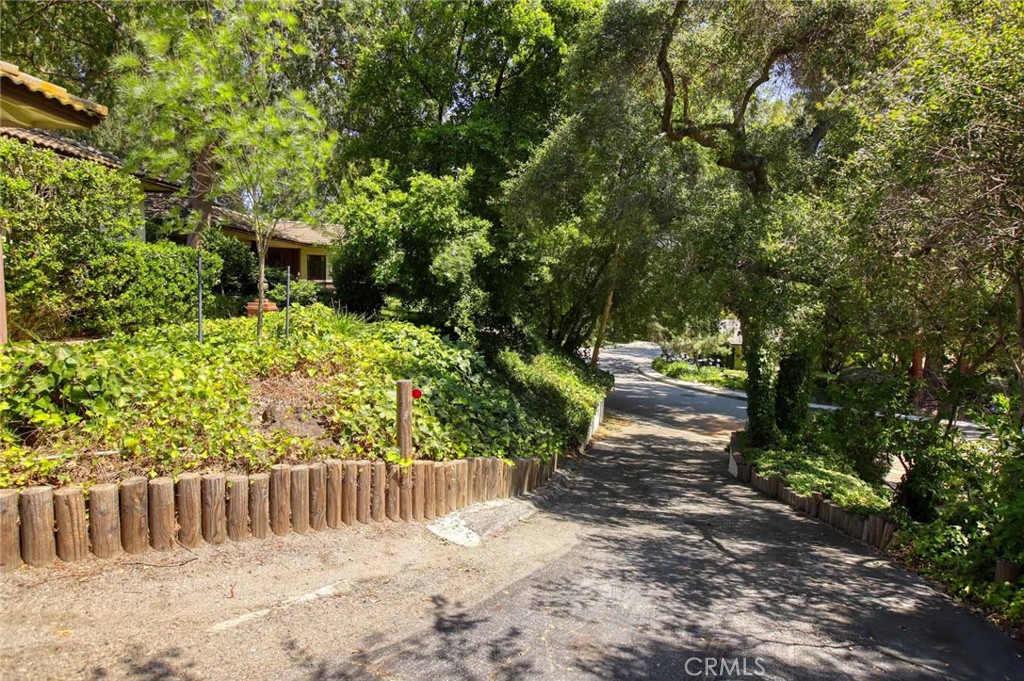 1075 Pine Oak Lane Pasadena, CA 91105 - Photo 48 of 50