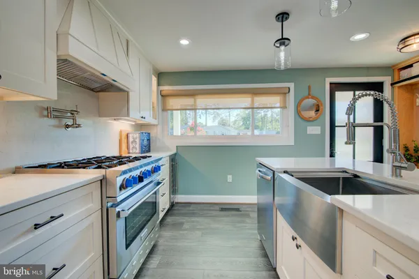 $750,000 | 162 Shore Drive, Colonial Beach, VA 22443
