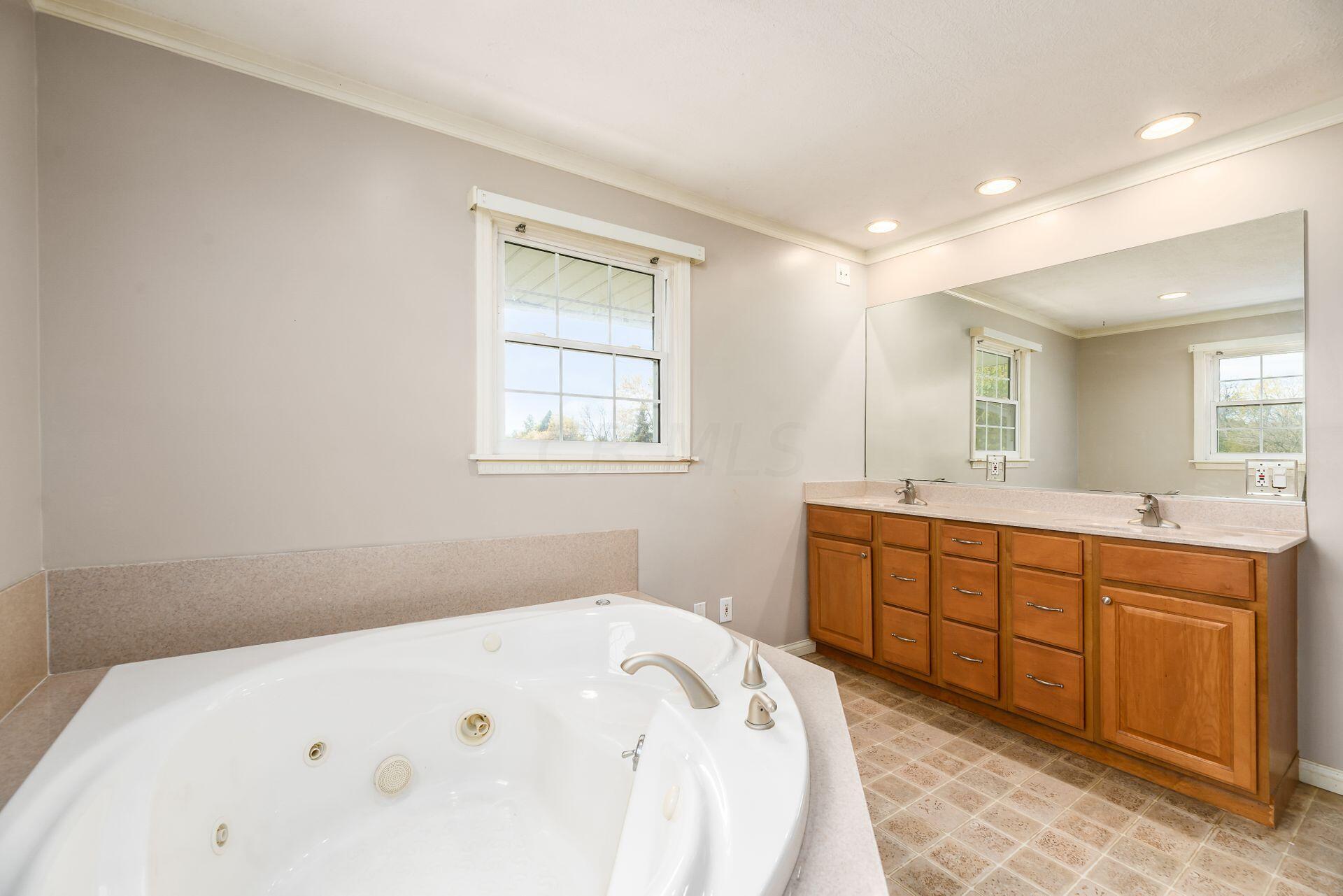 12475 Mauger Road Northwest Baltimore, OH 43105 - Photo 18 of 37 Gallery Image 18