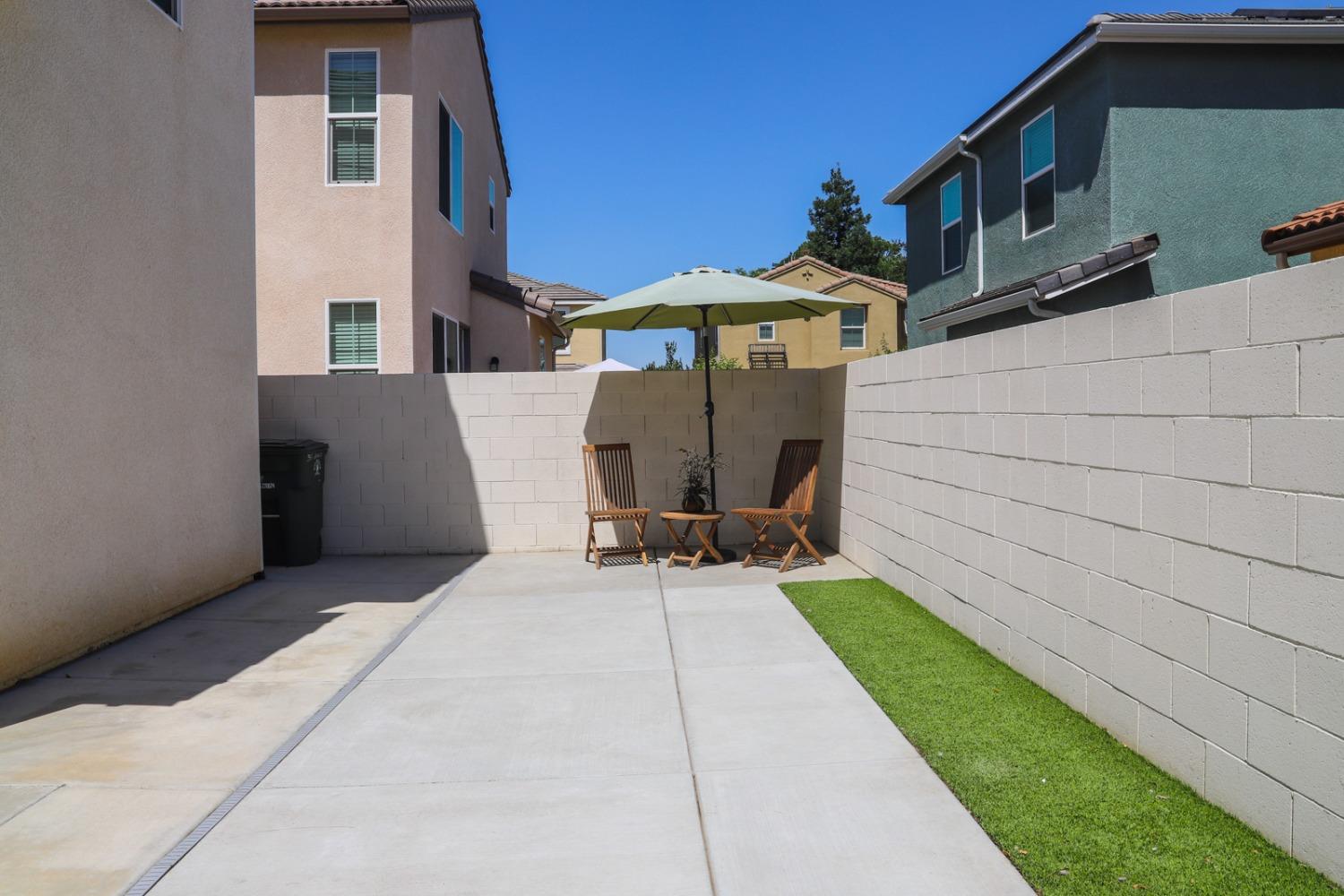 3511 Generosity Way Clovis, CA 93619 - Photo 6 of 26 a front view of house with yard