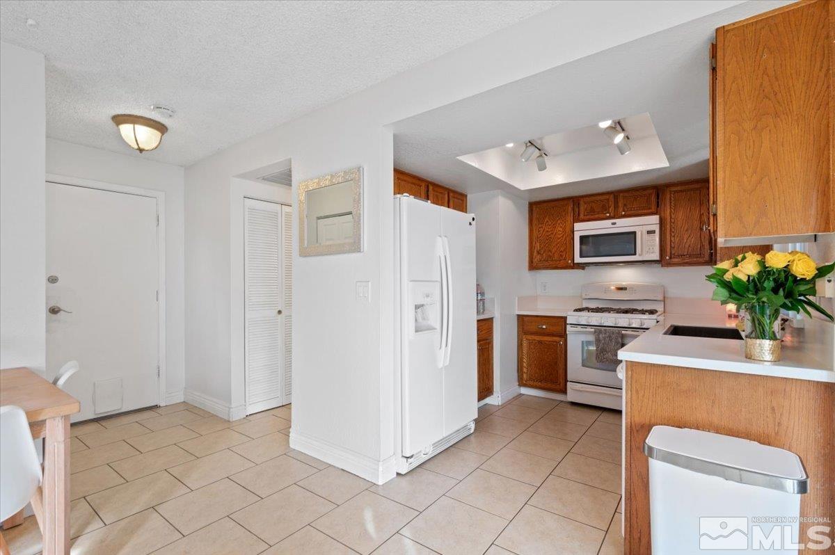 3472 Ridgecrest Drive Reno, NV 89512 - Photo 10 of 32 Photo 10