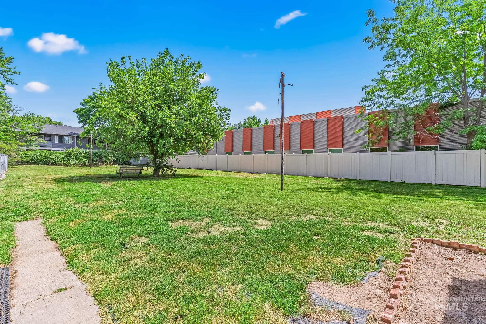404 North Allumbaugh Street Boise, ID 83704 - Photo 12 of 31 View of yard
