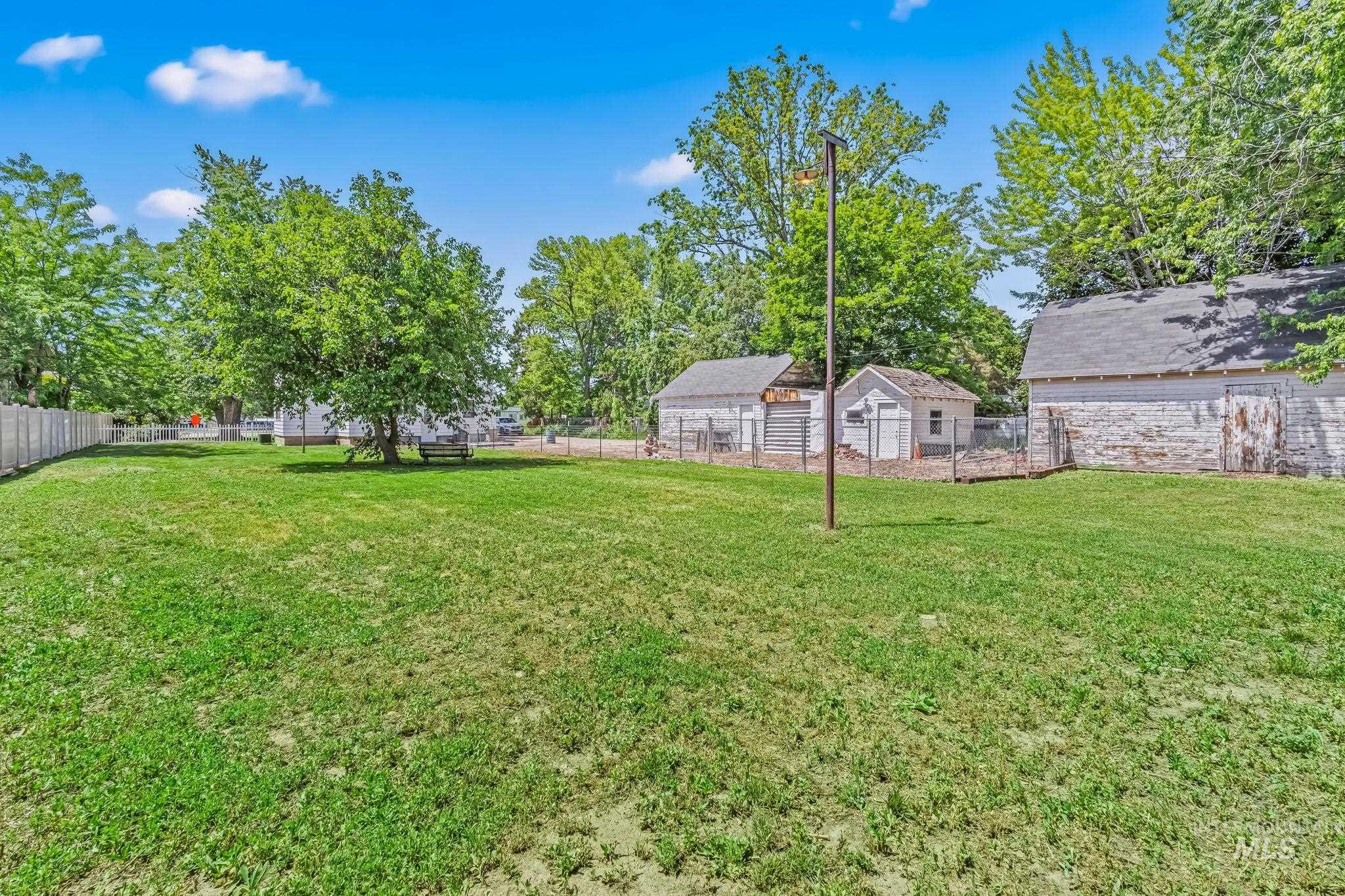 404 North Allumbaugh Street Boise, ID 83704 - Photo 10 of 31 View of fenced backyard