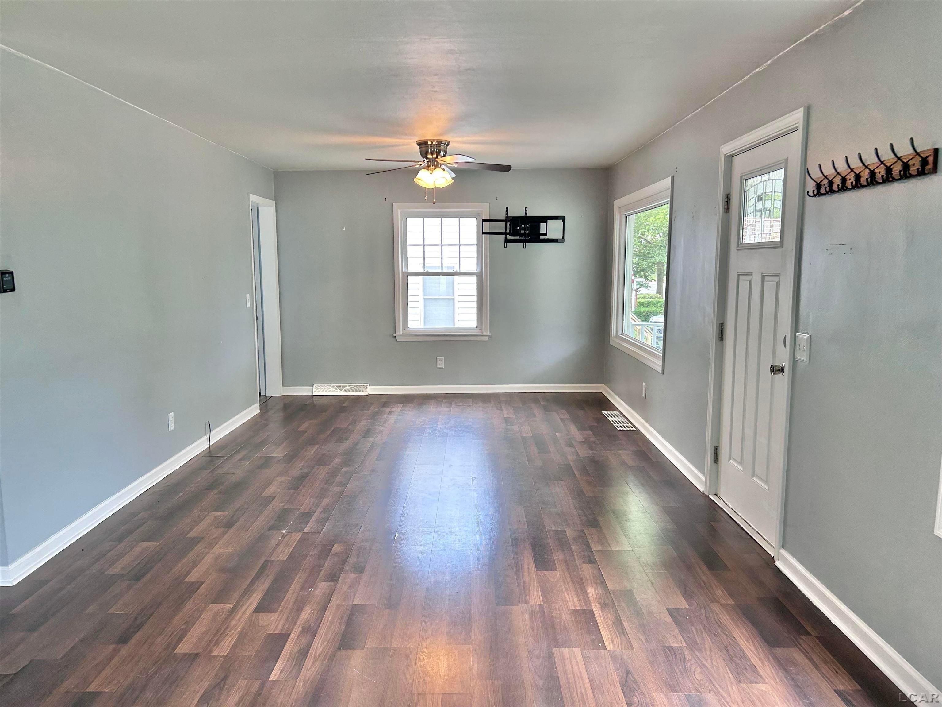 730 State Street Adrian, MI 49221 - Photo 4 of 18 Gallery Image 4