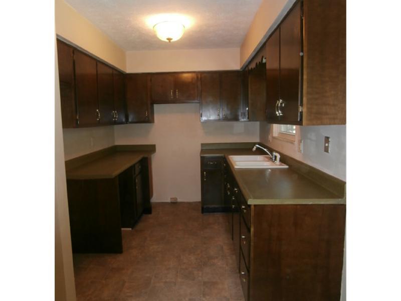 311 Lansdowne Road Indianapolis, IN 46234 - Photo 3 of 15