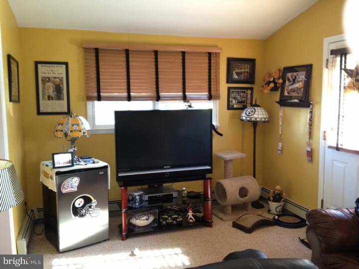 15 Tinder Road Levittown, PA 19056 - Photo 13 of 21 Den