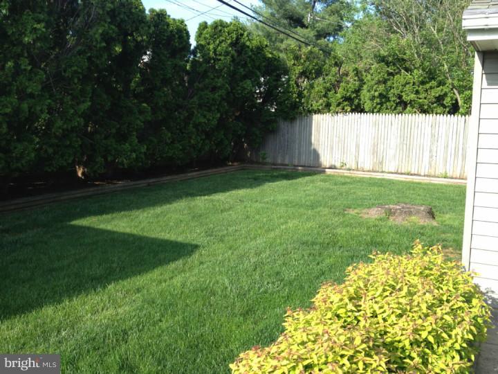 15 Tinder Road Levittown, PA 19056 - Photo 20 of 21 Exterior Back