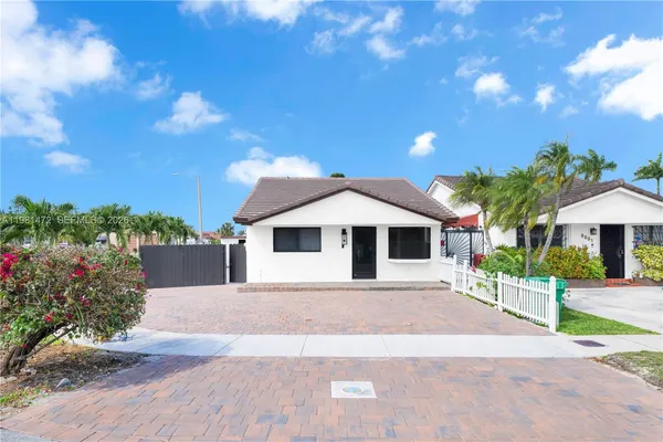 $610,000 | Hialeah Gardens, Hialeah Gardens, FL 33018
