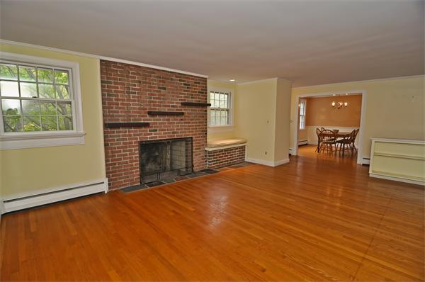 44 Jeffrey Road Wayland, MA 01778 - Photo 5 of 24