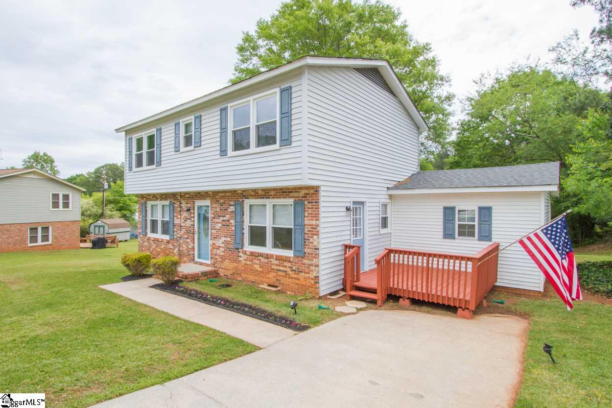 333 Jamestown Road Easley, SC 29640 - Photo 1 of 36