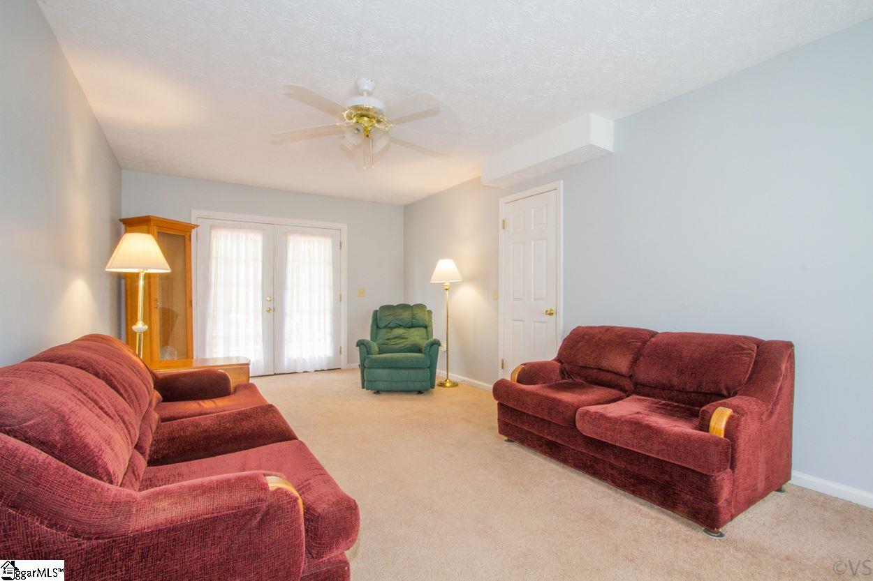 333 Jamestown Road Easley, SC 29640 - Photo 6 of 36