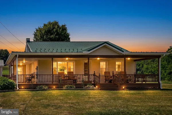 $329,900 | 3216 Sweet Arrow Lake Road, Pine Grove, PA 17963