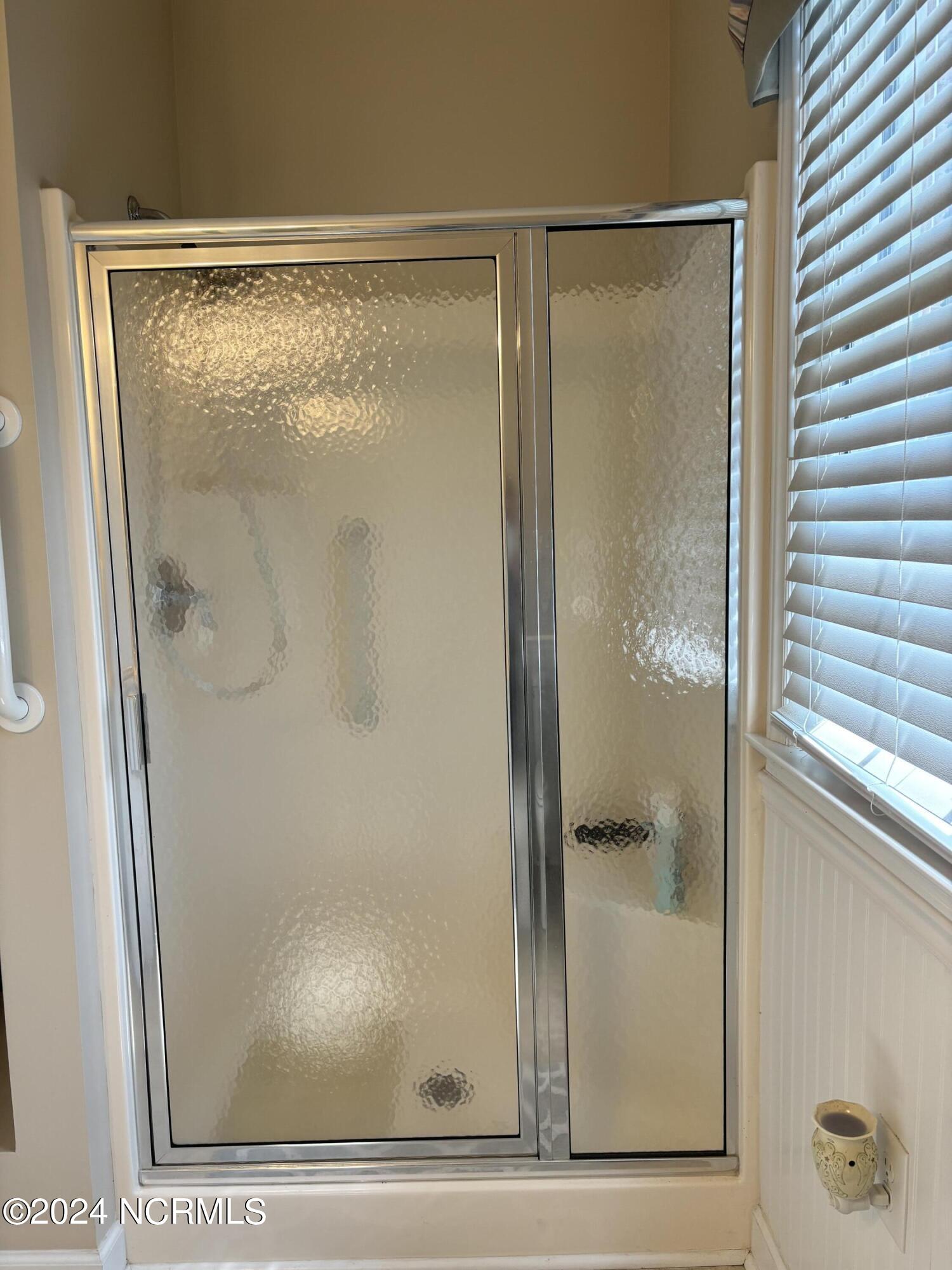 340 West Hanrahan Road Ayden, NC 28513 - Photo 30 of 33 Shower for bath off Family Rm