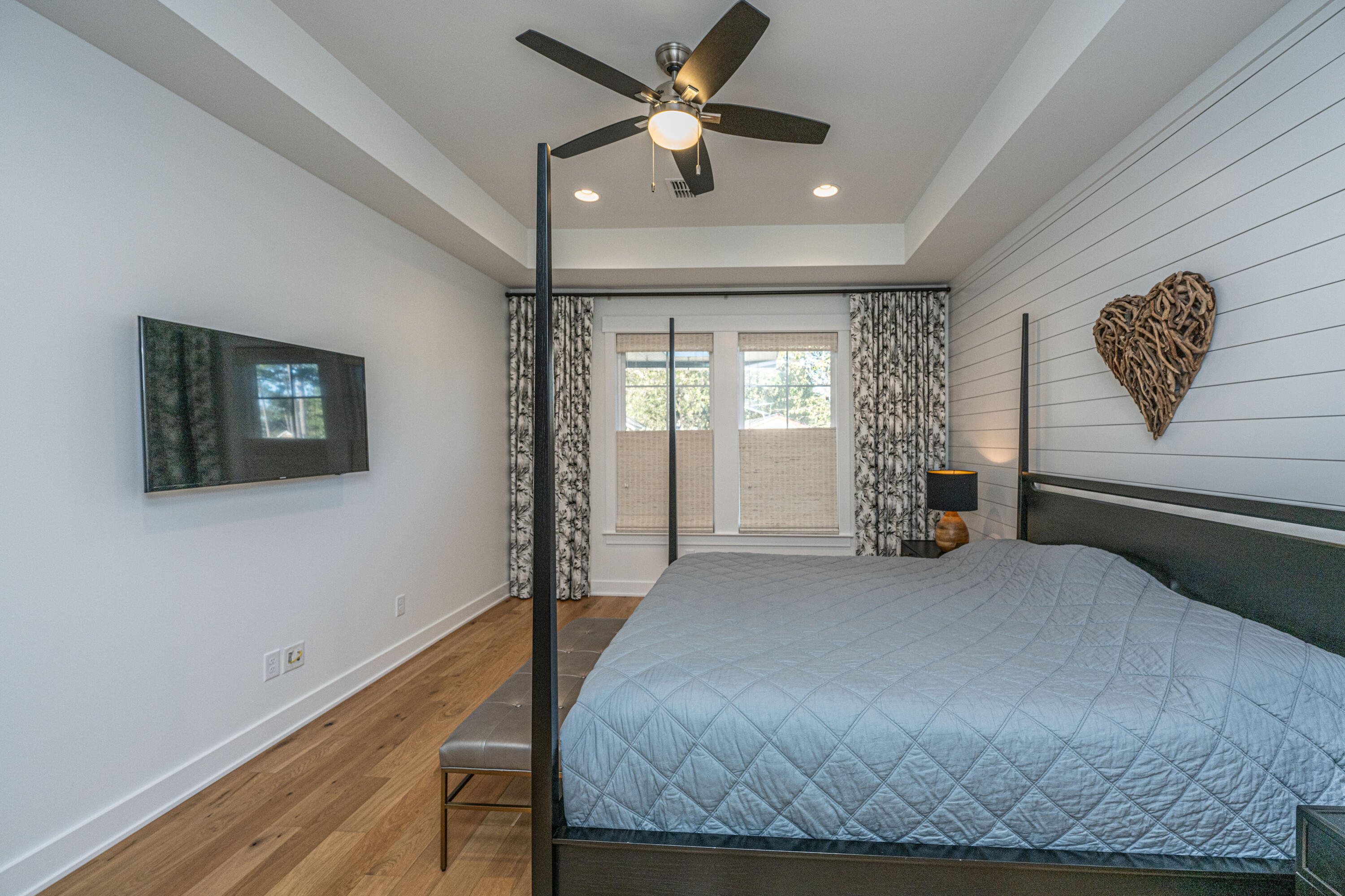 1258 Gannett Road Mount Pleasant, SC 29464 - Photo 31 of 43 Accent ShipLap Wall