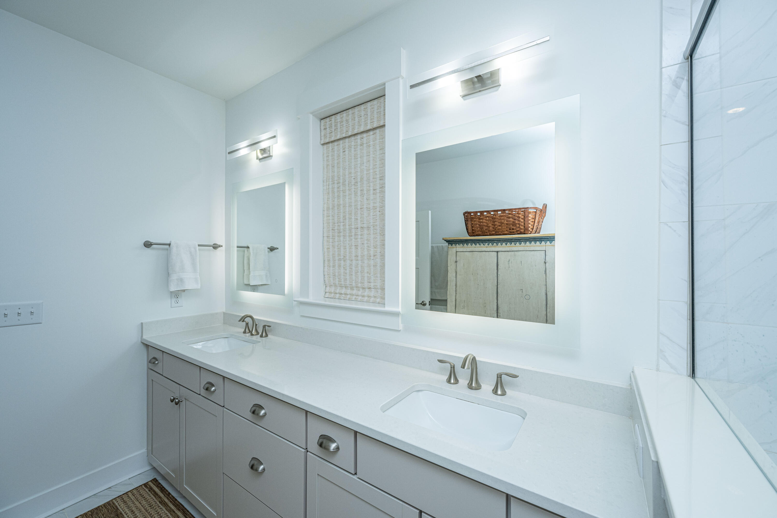 1258 Gannett Road Mount Pleasant, SC 29464 - Photo 33 of 43 Amazing Lighting In The Primary Bathroom