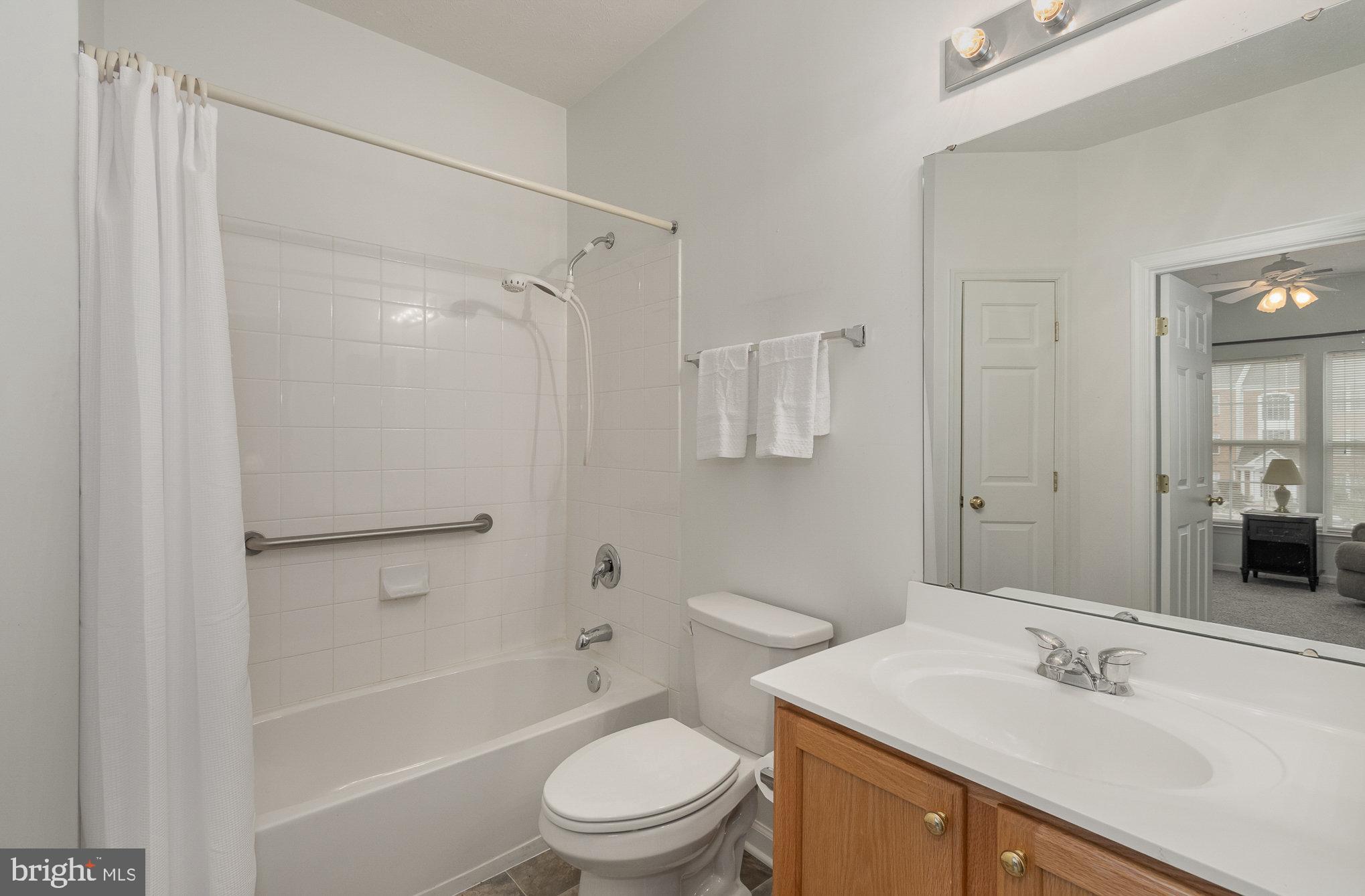 5227 Glenthorne Court, Unit 5227 Rosedale, MD 21237 - Photo 16 of 24 Gallery Image 16