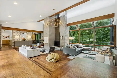 $2,790,000 | 6933 Delrose Drive, Dallas, TX 75214