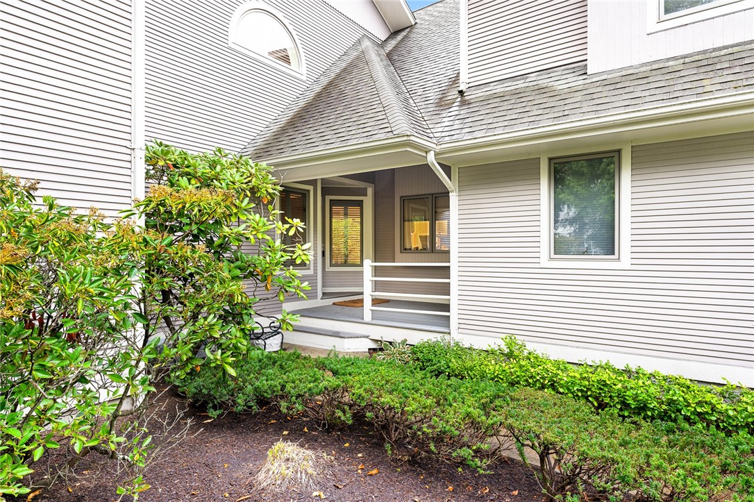 36 Oyster Point Warren, RI 02885 - Photo 1 of 34