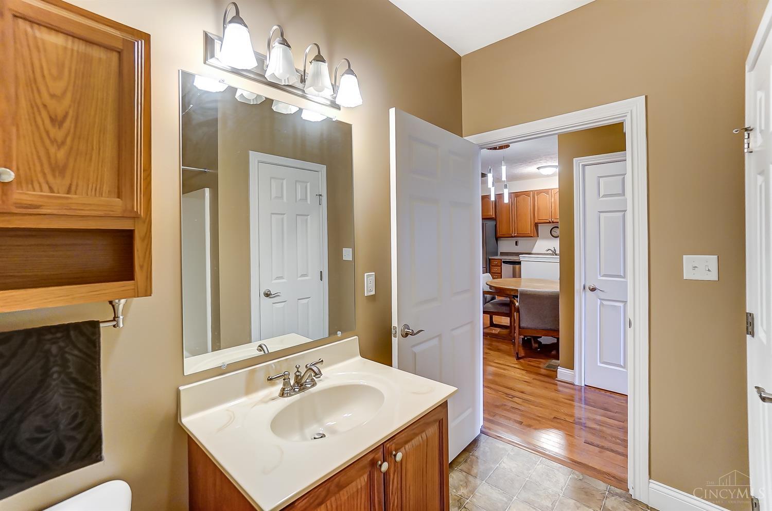 6707 Cheviot Road Cincinnati, OH 45247 - Photo 22 of 36