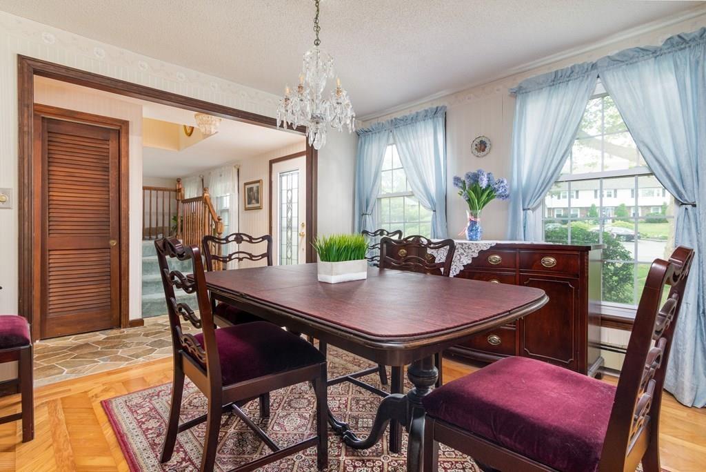 11 Old Valley Road Braintree, MA 02184 - Photo 4 of 23 Gallery Image 4