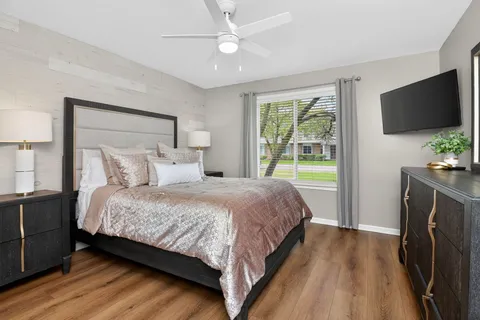$285,000 | 7040 Remington Court, Unit 101, Woodridge, IL 60517