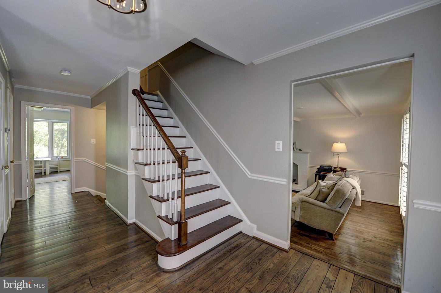 8230 Riding Ridge Place McLean, VA 22102 - Photo 11 of 30 Foyer