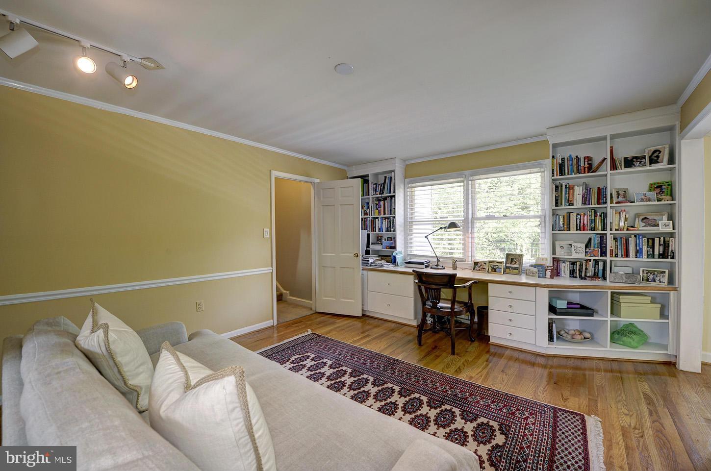 8230 Riding Ridge Place McLean, VA 22102 - Photo 15 of 30 Master Sitting Room