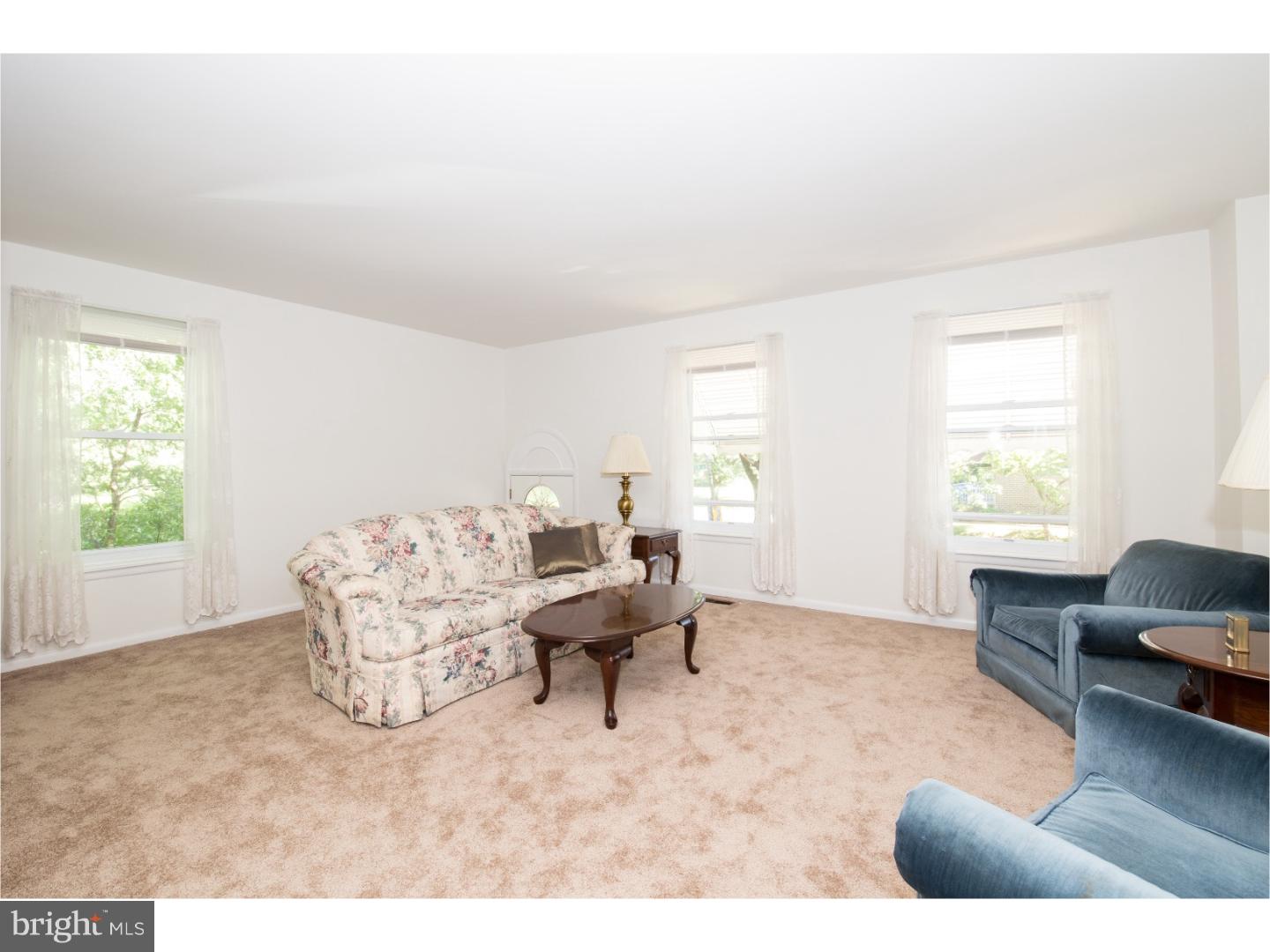 231 Parkview Road Philadelphia, PA 19154 - Photo 5 of 24