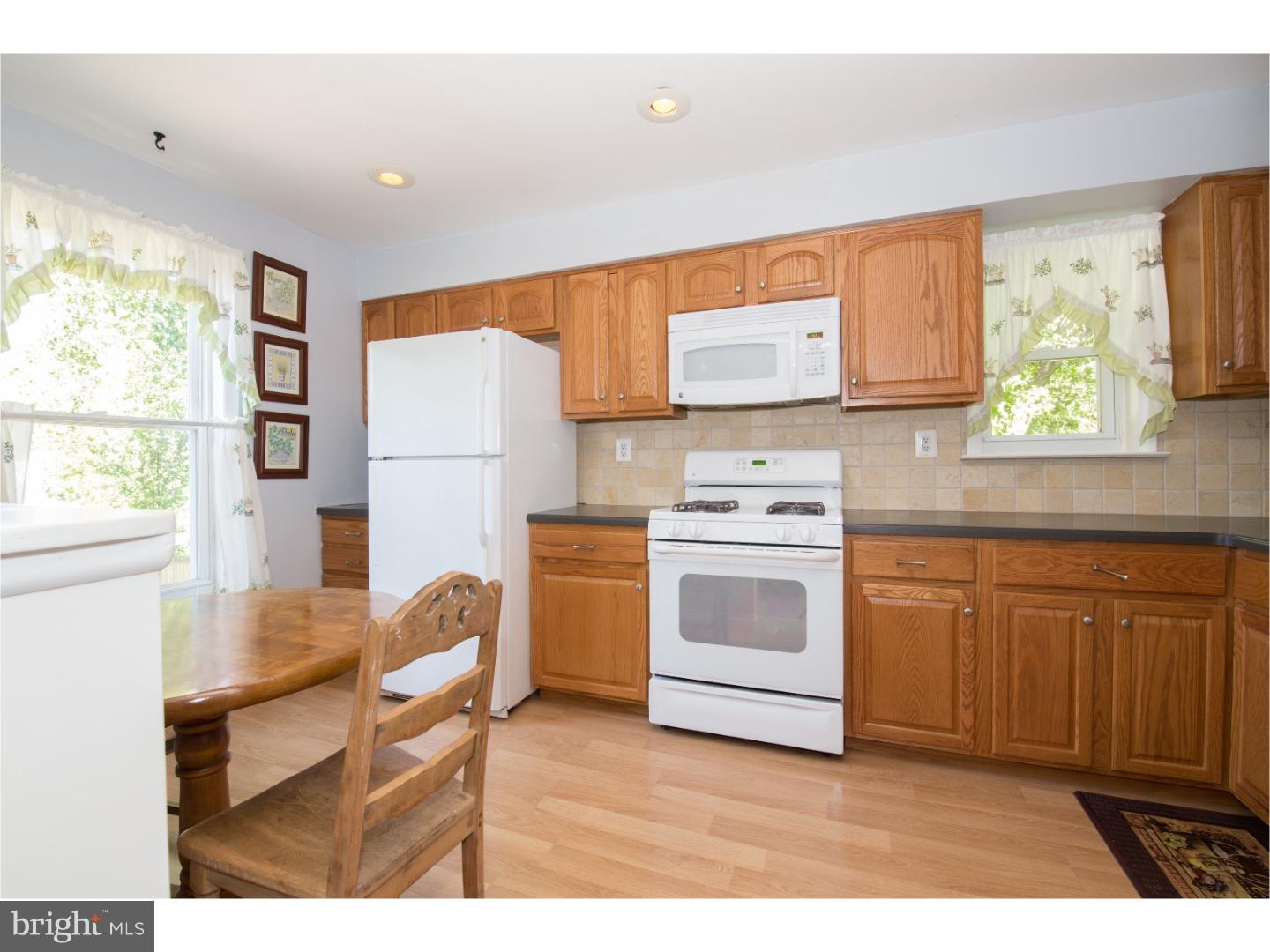 231 Parkview Road Philadelphia, PA 19154 - Photo 8 of 24