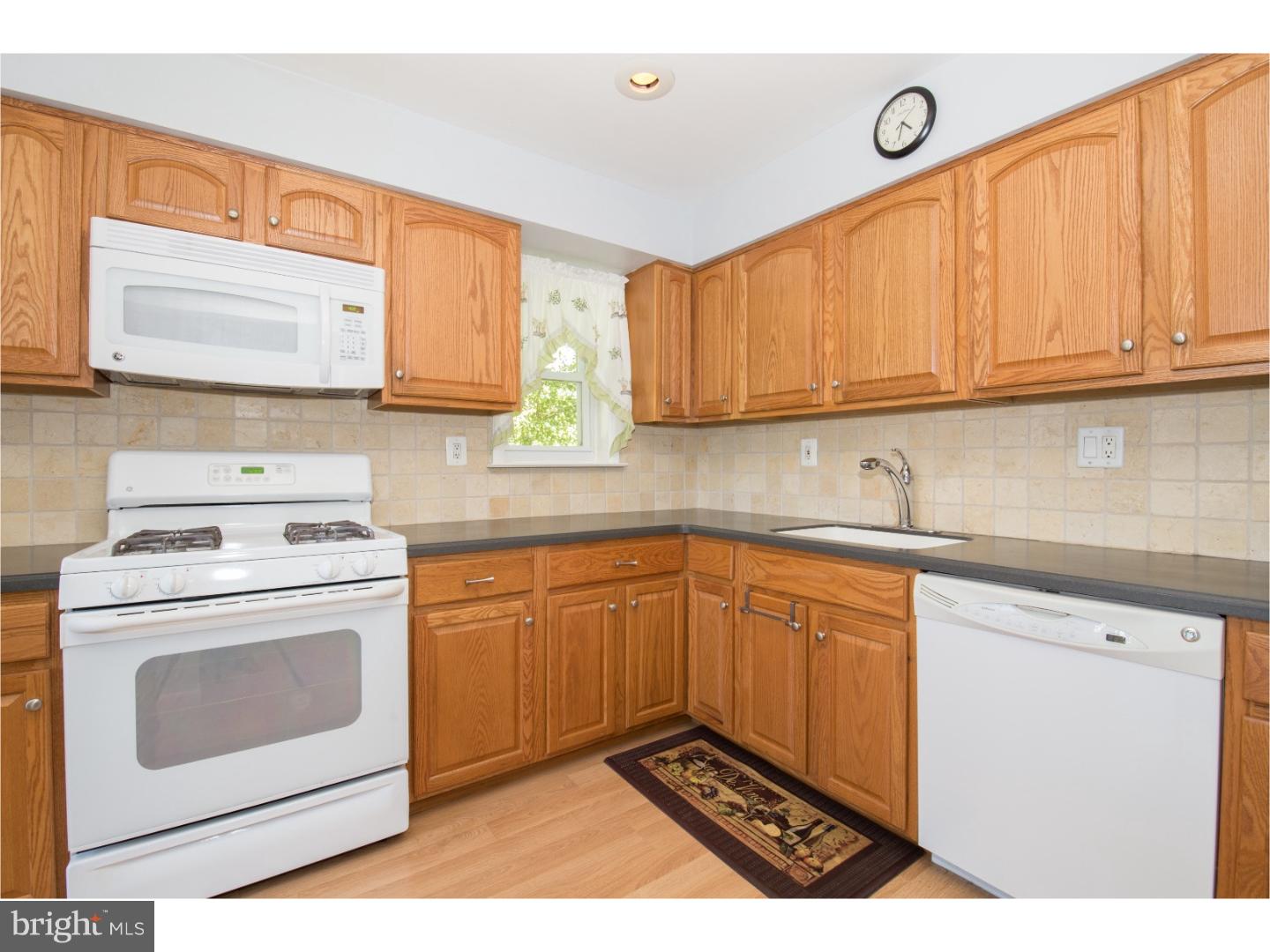 231 Parkview Road Philadelphia, PA 19154 - Photo 9 of 24