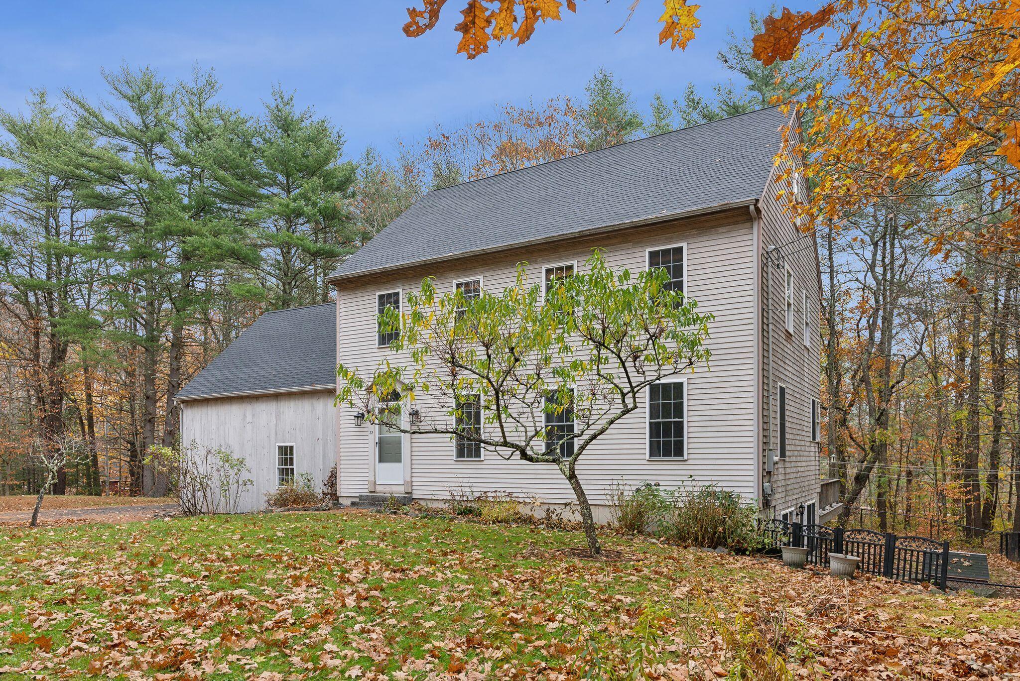 22 Hooper Shores Road York, ME 03909 - Photo 3 of 34 Front & Side