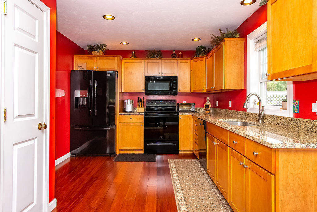 8 Goodwin Street, Unit B Berwick, ME 03901 - Photo 6 of 45 _DSC1143