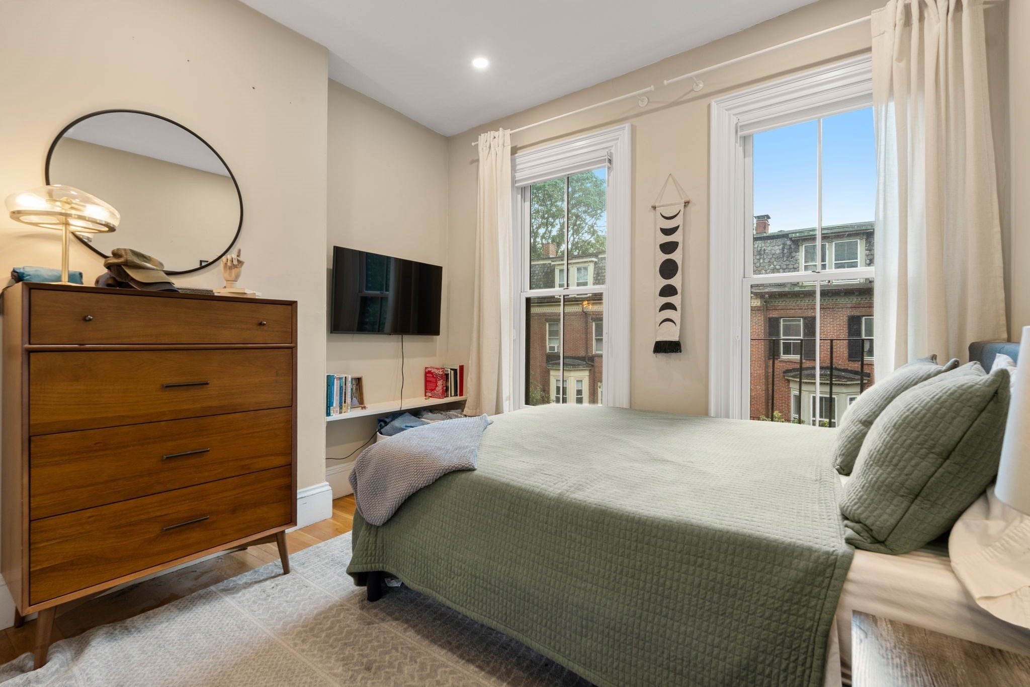 82 Appleton Street, Unit 2 Boston, MA 02116 - Photo 4 of 14 Gallery Image 4