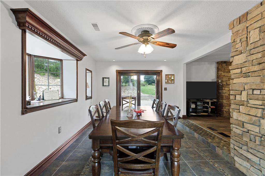 1776 Hassam Road Coraopolis, PA 15108 - Photo 13 of 23 Gallery Image 13