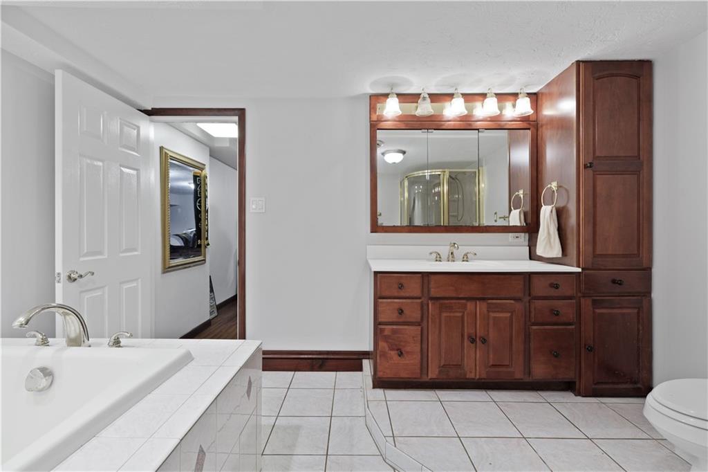 1776 Hassam Road Coraopolis, PA 15108 - Photo 21 of 23 Gallery Image 21