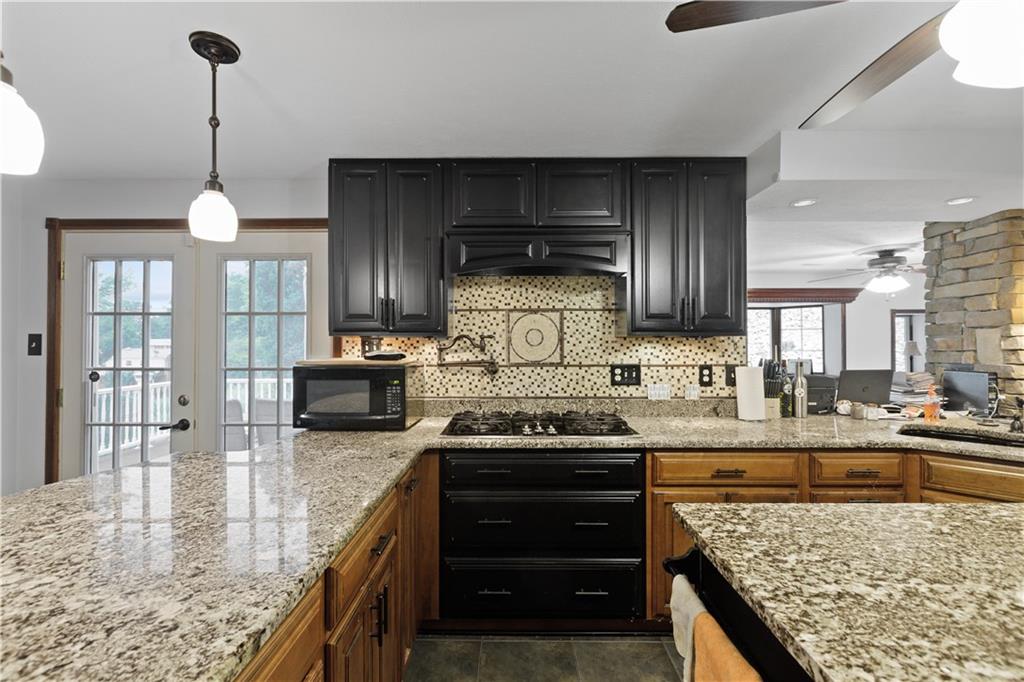 1776 Hassam Road Coraopolis, PA 15108 - Photo 9 of 23 Gallery Image 9