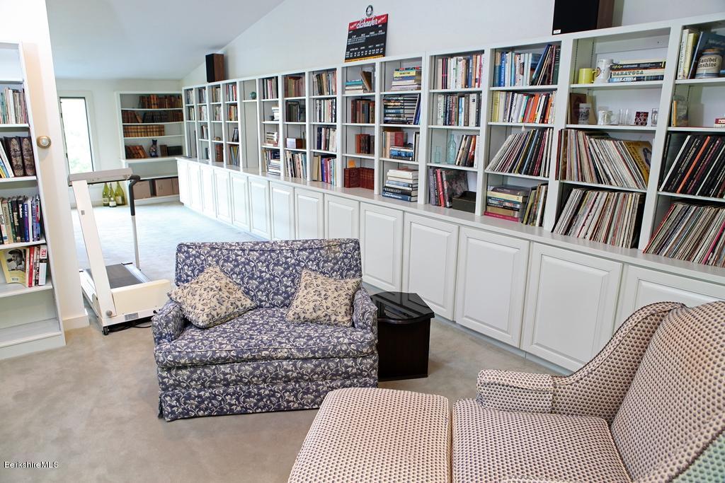 274 Hopper Road Williamstown, MA 01267 - Photo 39 of 66 Library