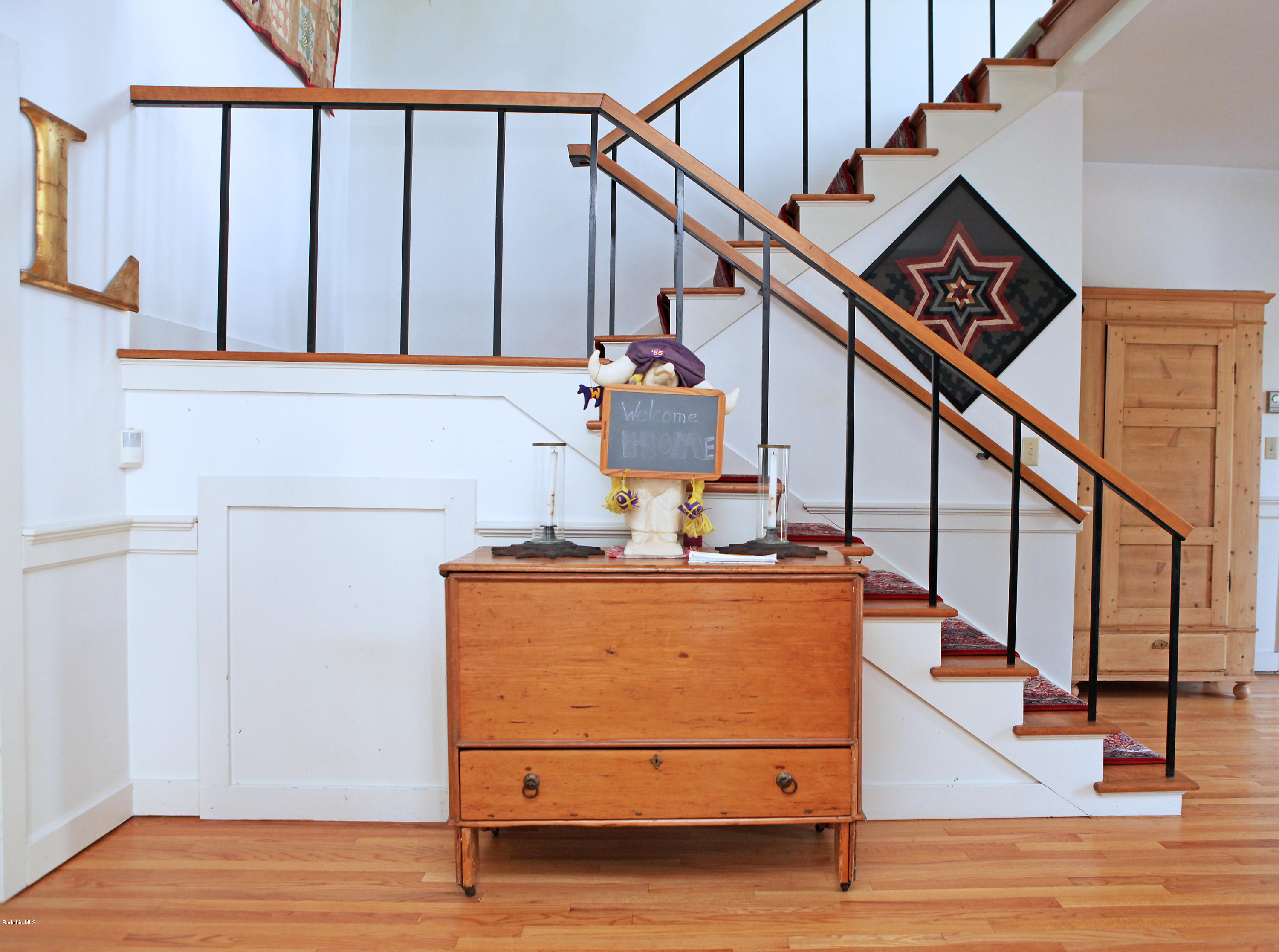 274 Hopper Road Williamstown, MA 01267 - Photo 5 of 66 Foyer