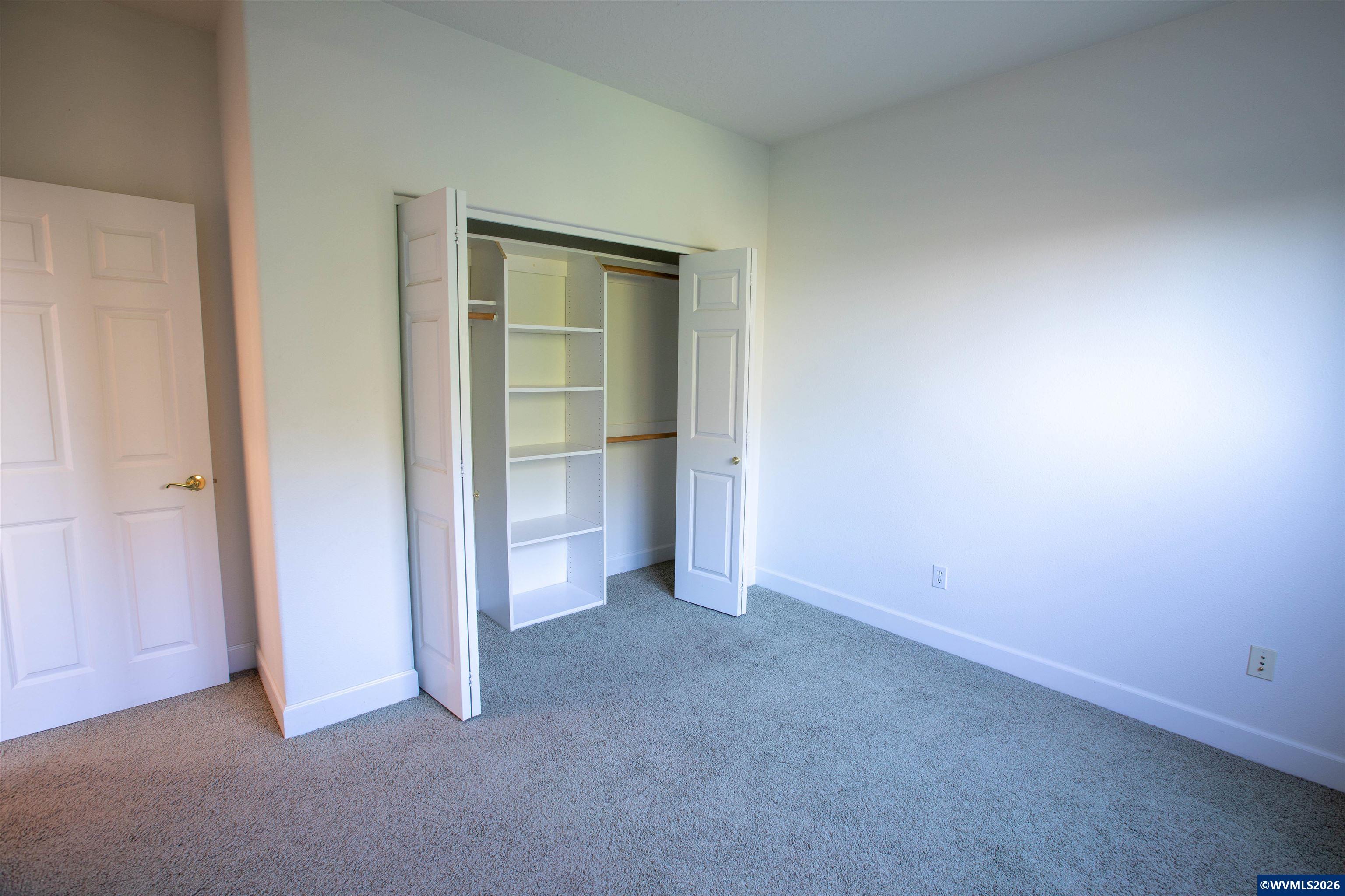 2075 Northwest Violet Avenue Albany, OR 97321 - Photo 11 of 34