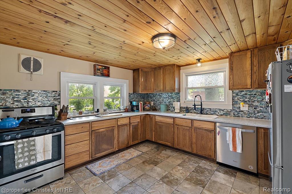 5170 Wakefield Road Grand Blanc, MI 48439 - Photo 10 of 52 Gallery Image 10