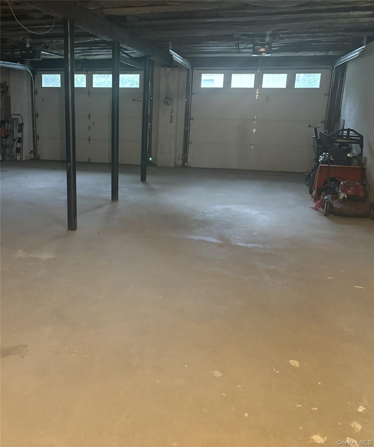 18 Robin Hill Road Poughkeepsie, NY 12603 - Photo 17 of 20 Over sized 2 car garage