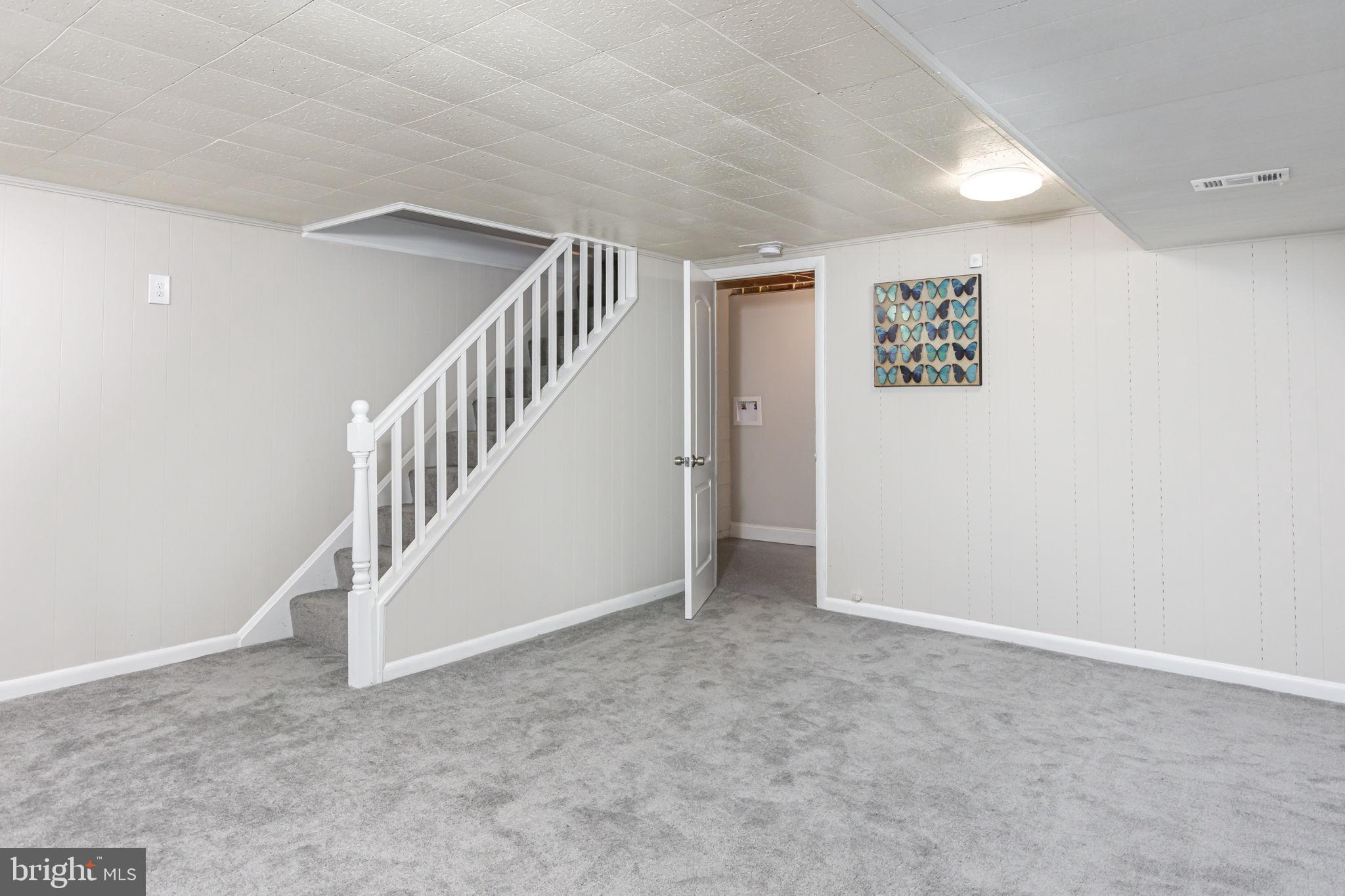 4402 Fenor Road Baltimore, MD 21227 - Photo 19 of 25 Family room
