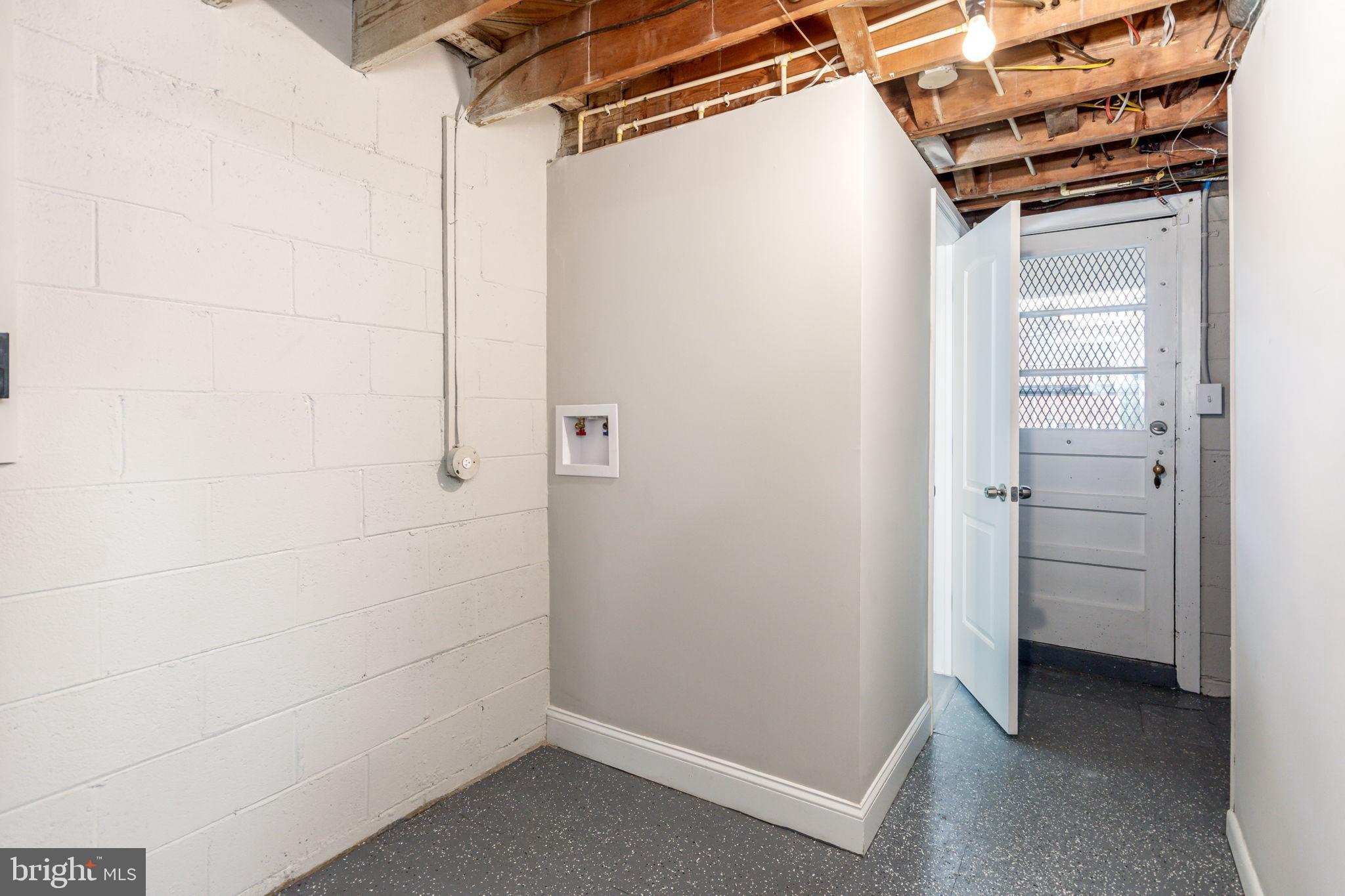 4402 Fenor Road Baltimore, MD 21227 - Photo 22 of 25 Laundry room