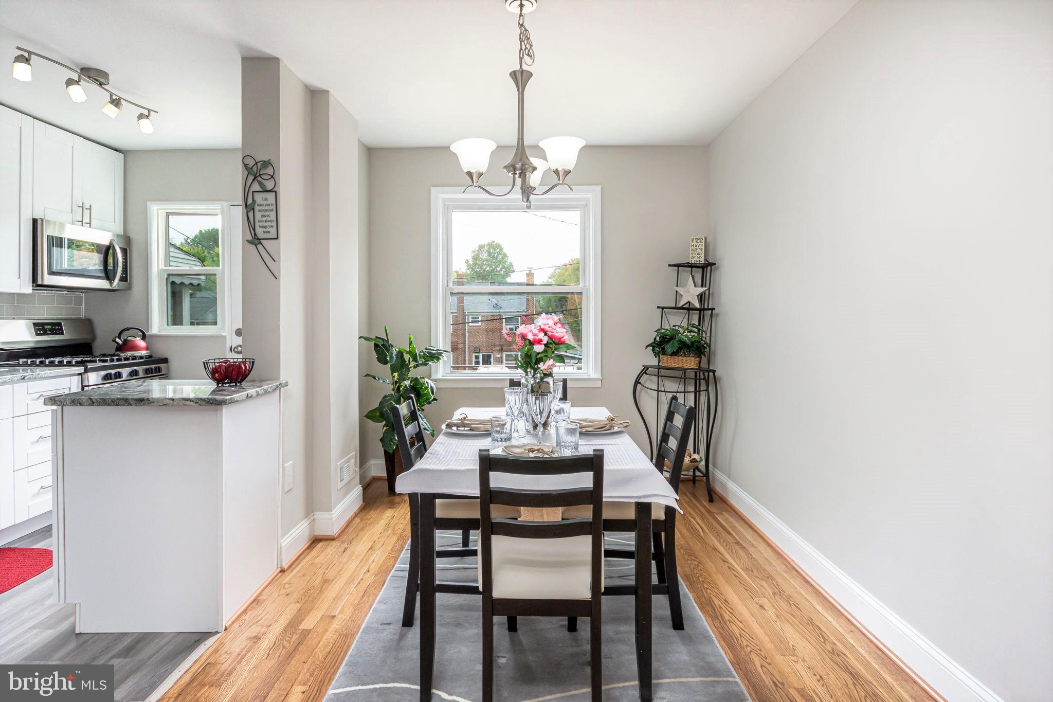 4402 Fenor Road Baltimore, MD 21227 - Photo 6 of 25 Dining room